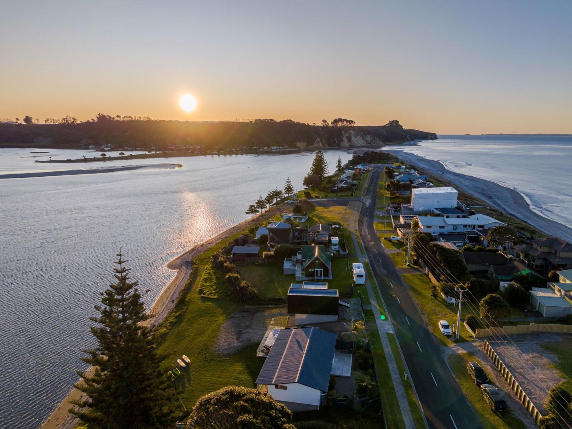 Pukehina Estuary Sunset Views Holiday Home Εξωτερικό φωτογραφία